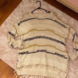 Fun oversized sweater brave